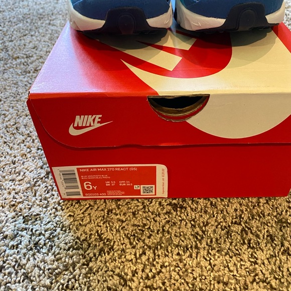 FLASH SALE Nike Air Max 270 React Women’s Sneakers - Picture 8 of 12